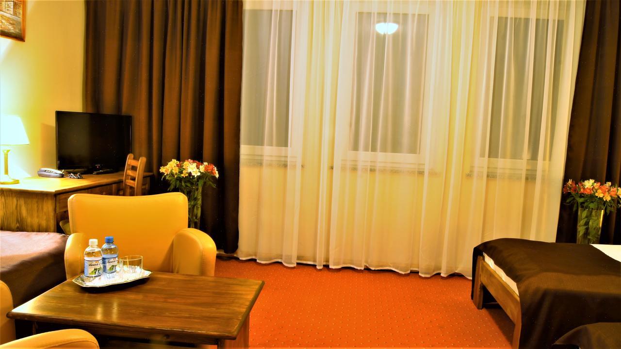 Hotel Metro Kłodzko Kültér fotó