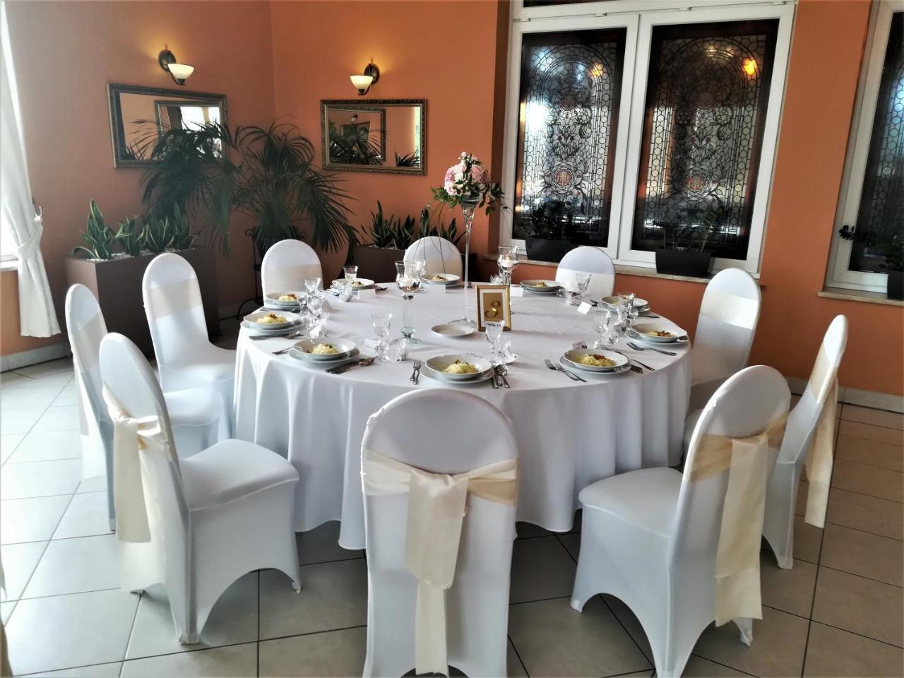 Hotel Metro Kłodzko Kültér fotó